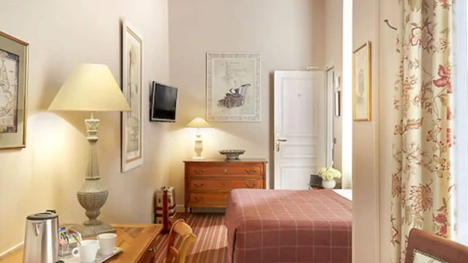 Hotel Relais Du Louvre Paris