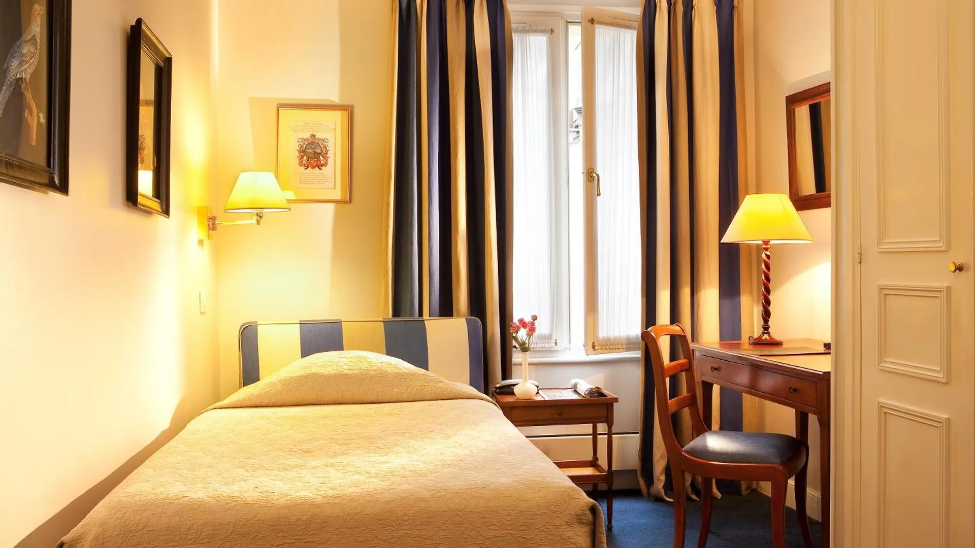 Relais Du Louvre Hotel 4*