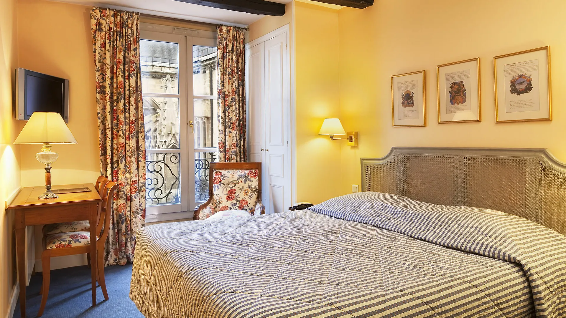 Hotel Relais Du Louvre 4*