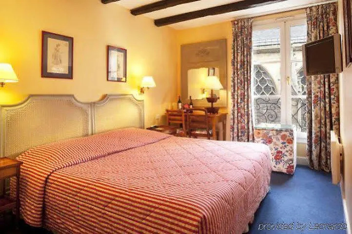 Relais Du Louvre Szálloda 4*