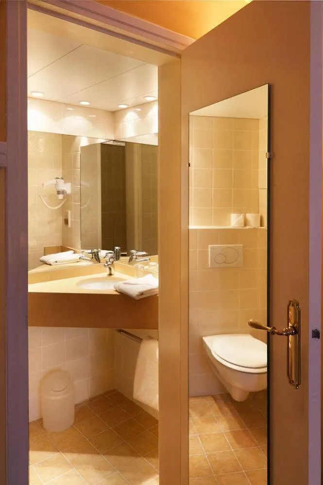 Relais Du Louvre Szálloda